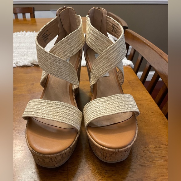 Steve Madden Wedges - Picture 2 of 5